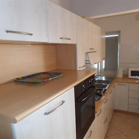 Beachfront With Stunning Ocean Views דירה ביביונה